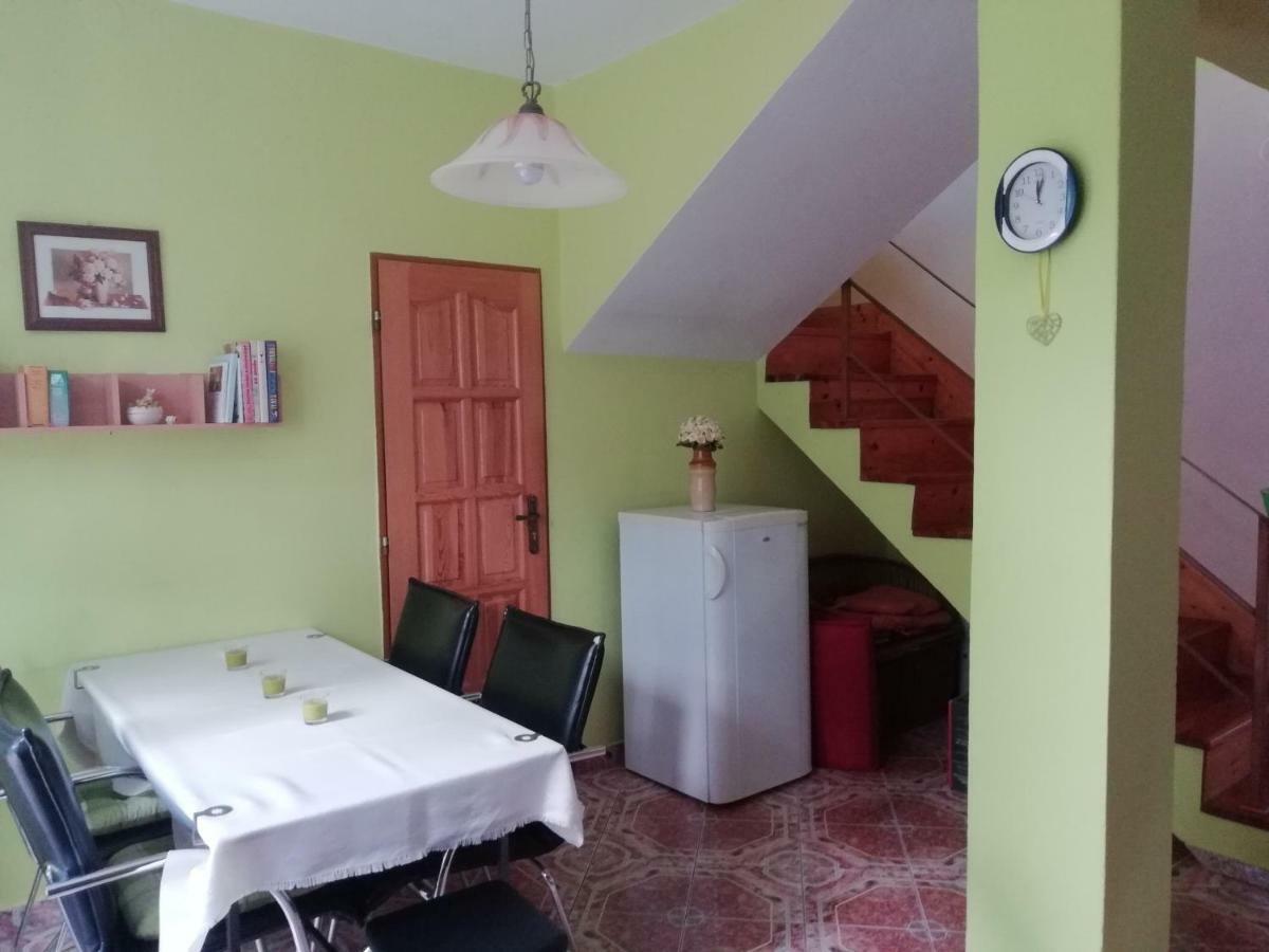 Privat Cerenica Apartment Belusa Ngoại thất bức ảnh